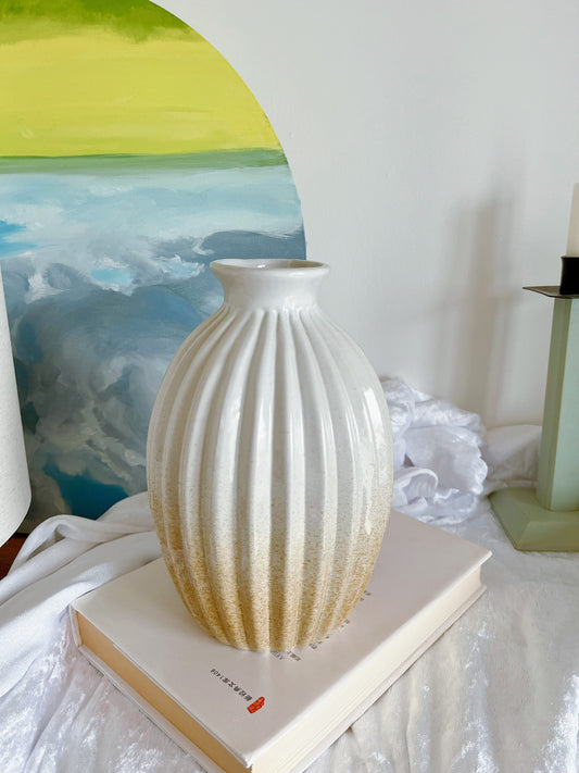 Athena M white ceramic vase (bouquet M)